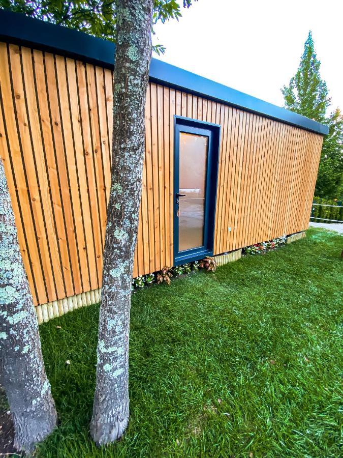 Bungalow Pichoses Geres Camping Rio Caldo المظهر الخارجي الصورة